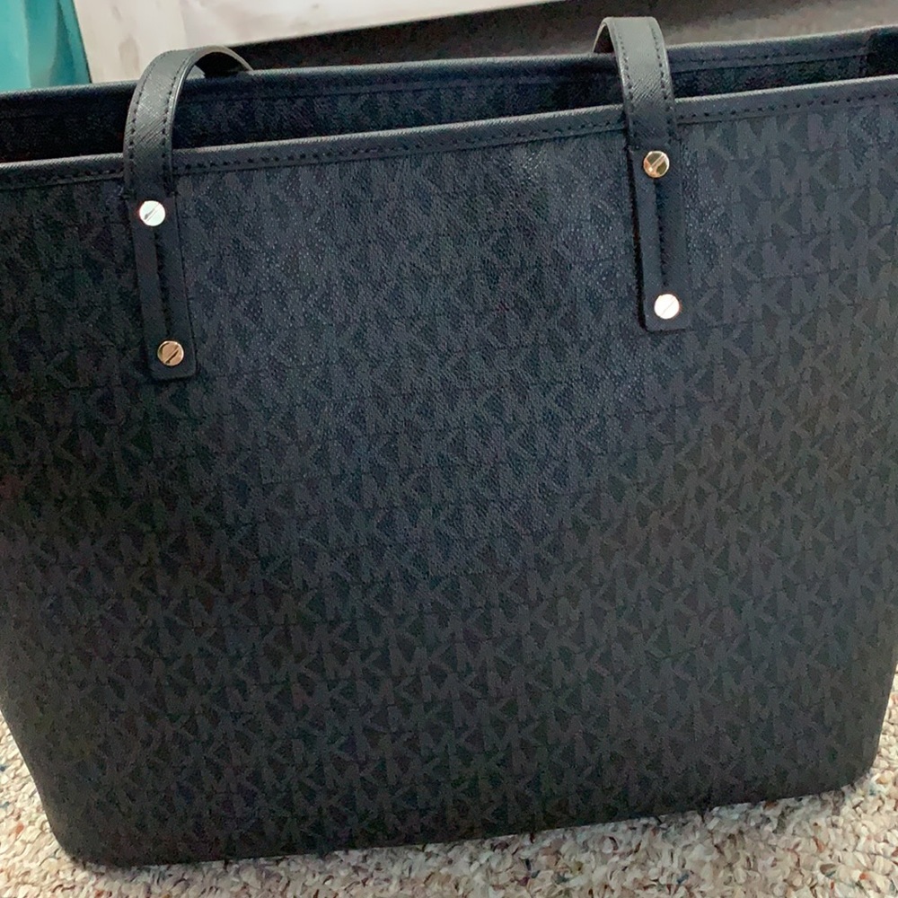 Michael Kors Large Jet Set Travel - Picture 4 of 9